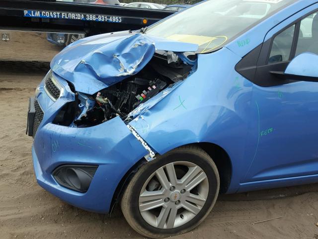 KL8CD6S99DC569622 - 2013 CHEVROLET SPARK 1LT Синий фото 9