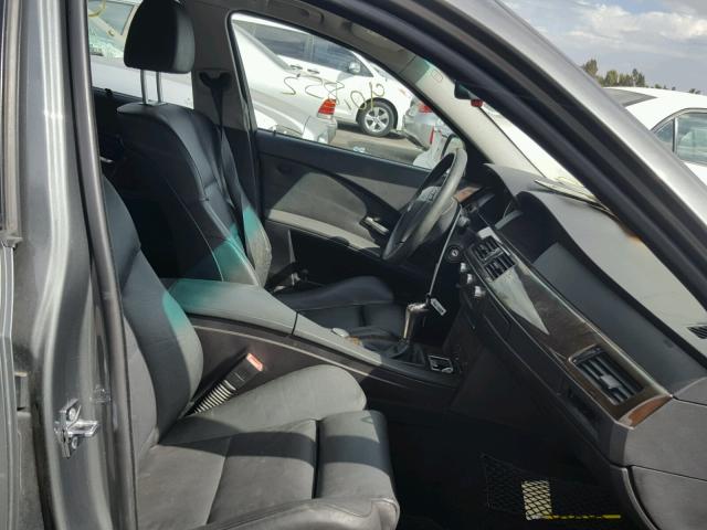 WBANB33575B089373 - 2005 BMW 545 I GRAY photo 5