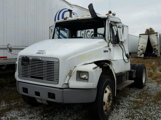 1FUBBNCS33HK81007 - 2003 FREIGHTLINER MEDIUM CON WHITE photo 2