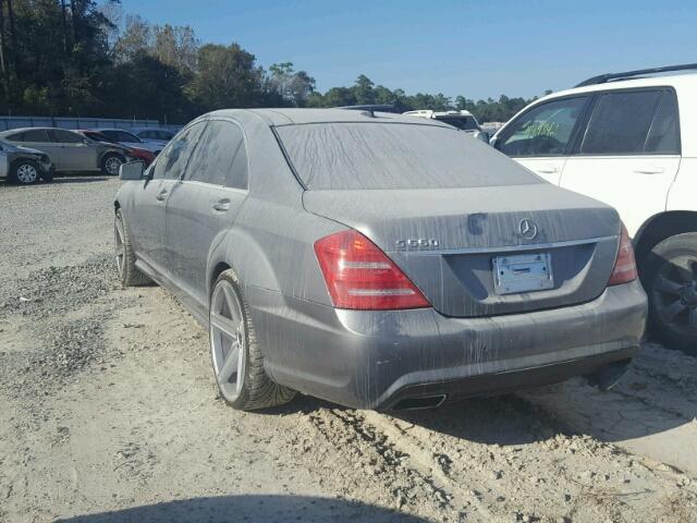 WDDNG7BB5AA333367 - 2010 MERCEDES-BENZ S 550 GRAY photo 3