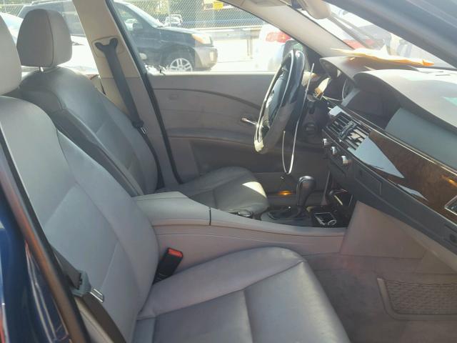 WBANN73557CN04752 - 2007 BMW 530 XIT BLUE photo 5