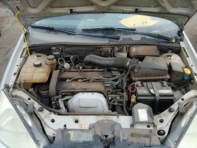 3FAFP37342R232763 - 2002 FORD FOCUS ZX5 SILVER photo 7