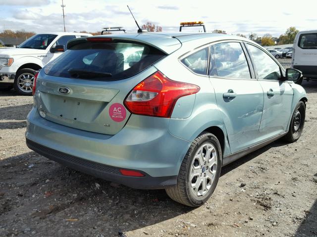 1FAHP3K2XCL307411 - 2012 FORD FOCUS SE BLUE photo 4