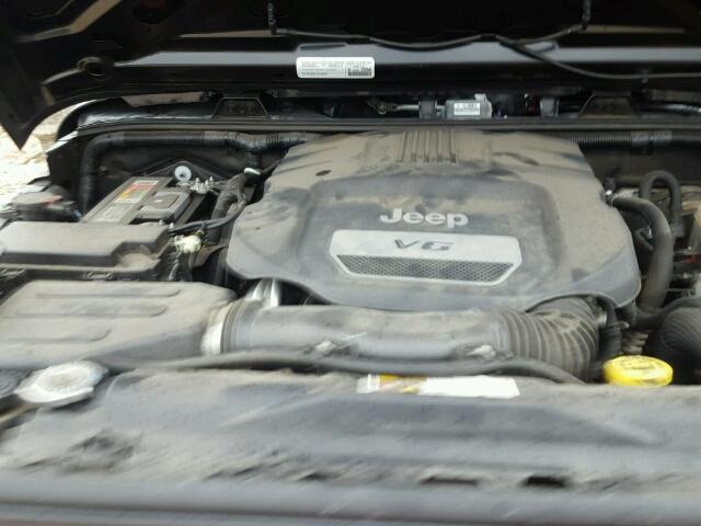 1C4HJWDG8FL535997 - 2015 JEEP WRANGLER U BLACK photo 7