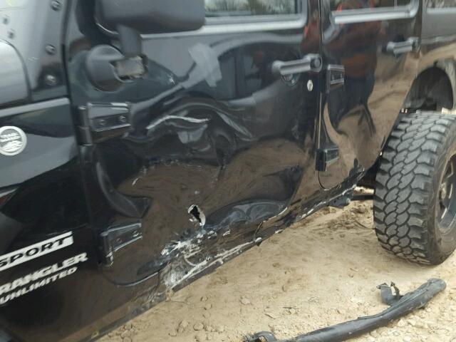 1C4HJWDG8FL535997 - 2015 JEEP WRANGLER U BLACK photo 9