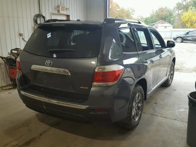 5TDBK3EH4DS224247 - 2013 TOYOTA HIGHLANDER GRAY photo 4