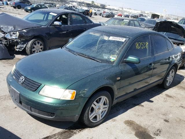 WVWPD23B1YP366239 - 2000 VOLKSWAGEN PASSAT GLX 绿色 照片 2