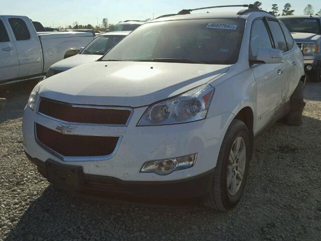 1GNLRGED6AS133625 - 2010 CHEVROLET TRAVERSE L WHITE photo 2