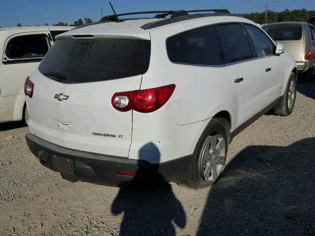 1GNLRGED6AS133625 - 2010 CHEVROLET TRAVERSE L WHITE photo 4