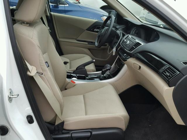 1HGCR2F30GA035000 - 2016 HONDA ACCORD LX WHITE photo 5