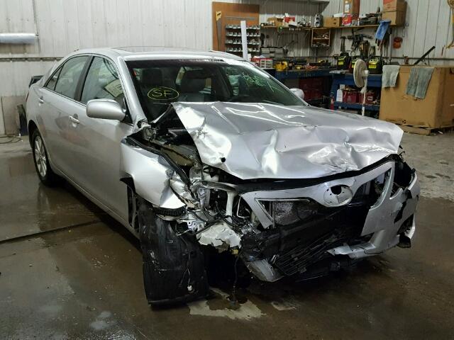 4T1BK3EK7BU132162 - 2011 TOYOTA CAMRY SE SILVER photo 1