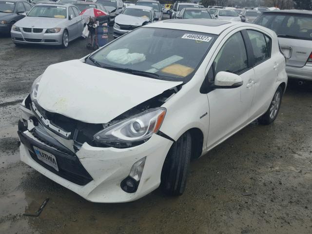 JTDKDTB38G1124284 - 2016 TOYOTA PRIUS C WHITE photo 2