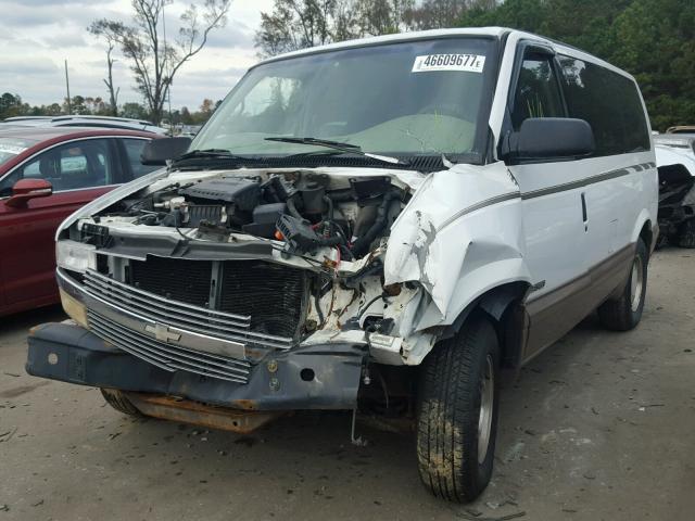 1GNDM19W3YB117730 - 2000 CHEVROLET ASTRO WHITE photo 2