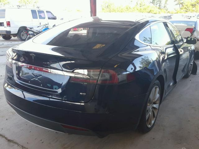 5YJSA1S11EFP33166 - 2014 TESLA MODEL S BLUE photo 4