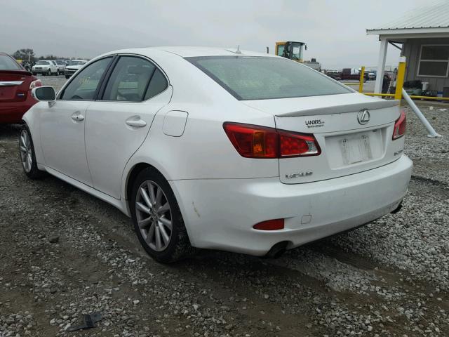 JTHBF5C26A5110815 - 2010 LEXUS IS WHITE photo 3