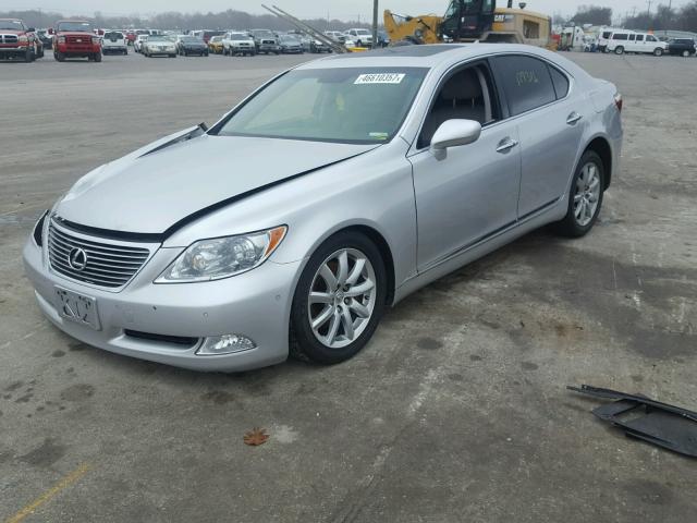 JTHBL46F585074109 - 2008 LEXUS LS 460 SILVER photo 2