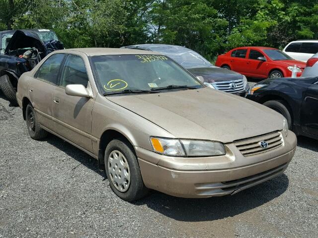 4T1BG22K7VU802958 - 1997 TOYOTA CAMRY CE GOLD photo 1