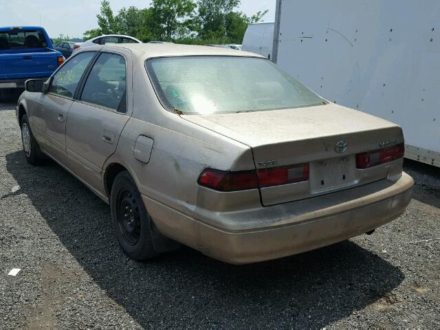 4T1BG22K7VU802958 - 1997 TOYOTA CAMRY CE GOLD photo 3