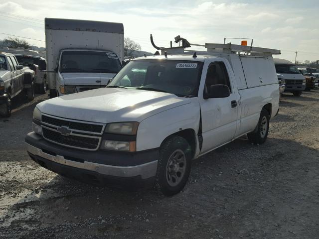 1GCEC14X07Z149749 - 2007 CHEVROLET SILVERADO WHITE photo 2