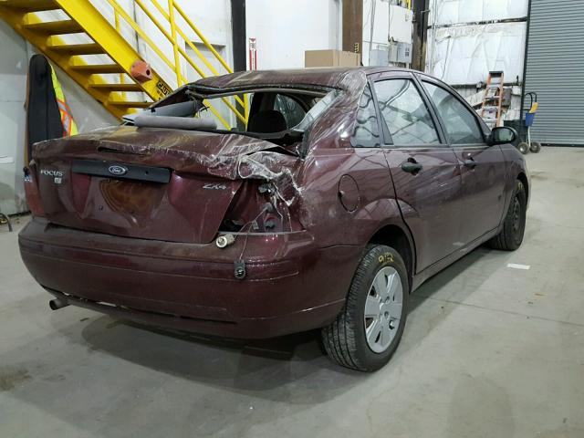 1FAFP34N46W102393 - 2006 FORD FOCUS ZX4 RED photo 4