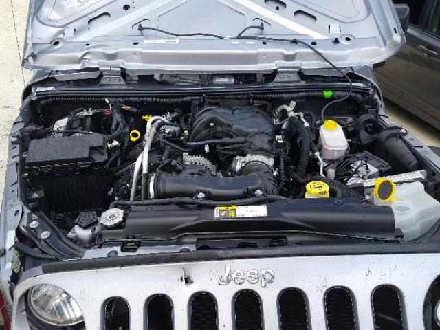 1C4AJWAG0GL322520 - 2016 JEEP WRANGLER S SILVER photo 7
