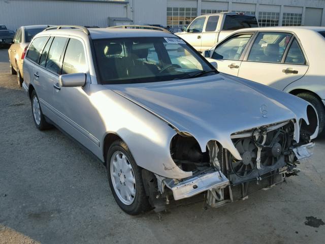 WDBJH65FXWA566553 - 1998 MERCEDES-BENZ E 320 SILVER photo 1