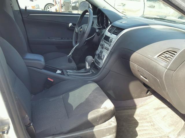 1G1ZC5E11BF149670 - 2011 CHEVROLET MALIBU 1LT SILVER photo 5