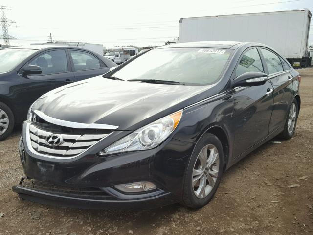 5NPEC4AC4DH571397 - 2013 HYUNDAI SONATA SE BLACK photo 2