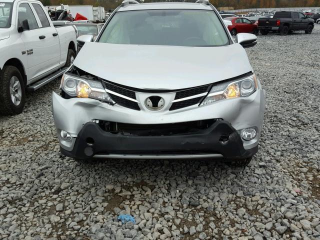 2T3WFREV0DW036595 - 2013 TOYOTA RAV4 XLE SILVER photo 9