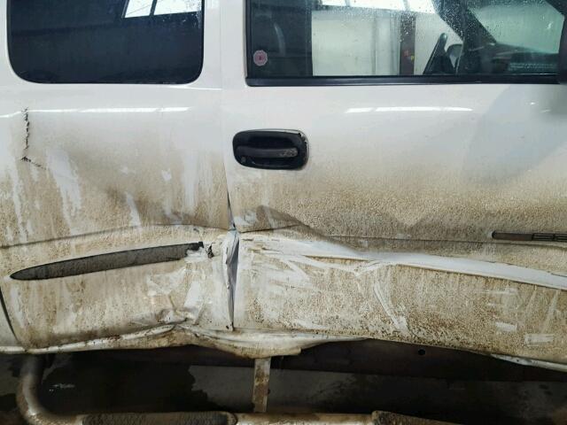 1GTHK29UX6E153690 - 2006 GMC SIERRA K25 WHITE photo 9