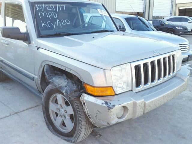 1J8HH48K68C114791 - 2008 JEEP COMMANDER SILVER photo 9