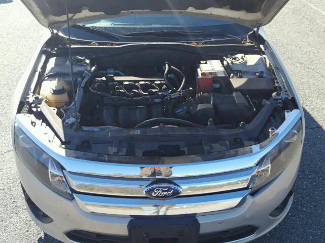 3FAHP0HA2AR102516 - 2010 FORD FUSION SE SILVER photo 7