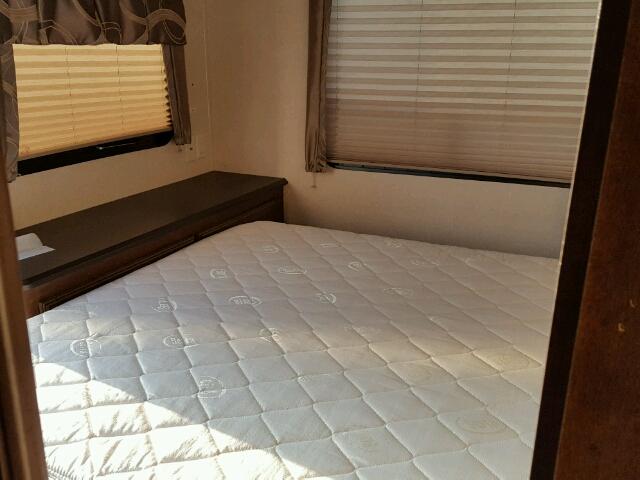 4X4TSMR25JM025483 - 2018 TRAIL KING FOREST RIV BROWN photo 6