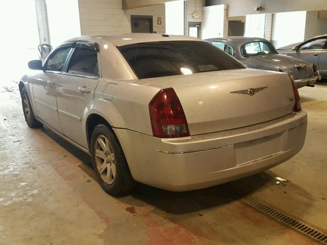 2C3KA53G87H752793 - 2007 CHRYSLER 300 TOURIN SILVER photo 3