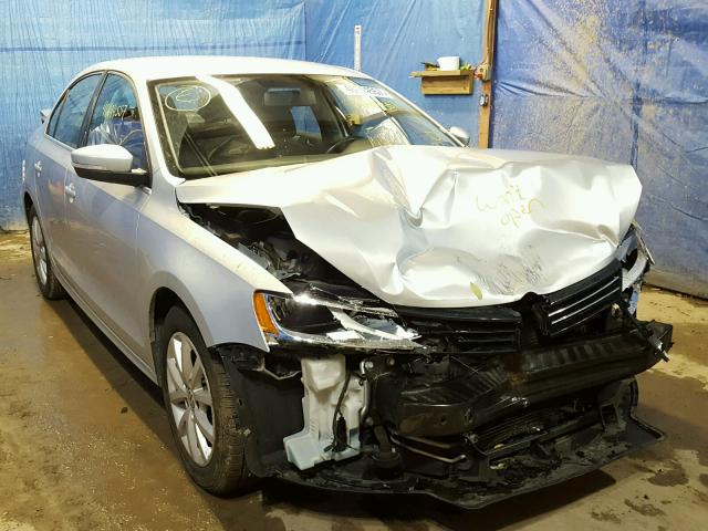 3VWB17AJ4EM358631 - 2014 VOLKSWAGEN JETTA SE Gümüş foto 1