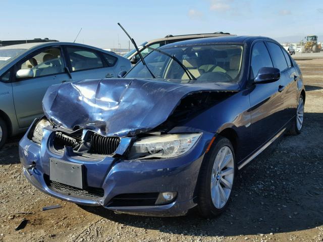 WBAPH5G56BNM71840 - 2011 BMW 328 I SULE BLUE photo 2