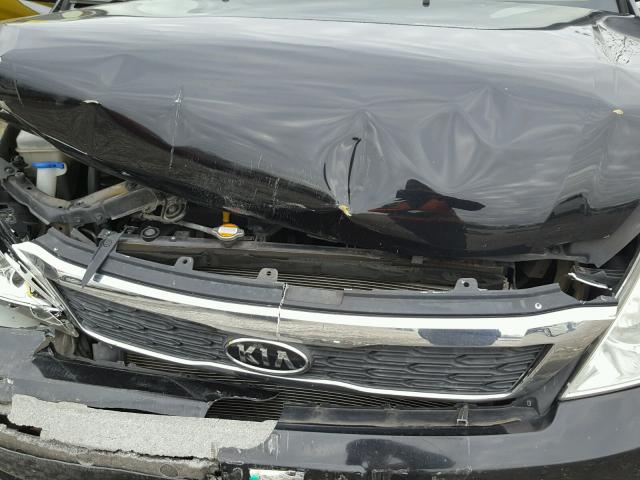 KNDMG4C75B6364332 - 2011 KIA SEDONA LX BLACK photo 7