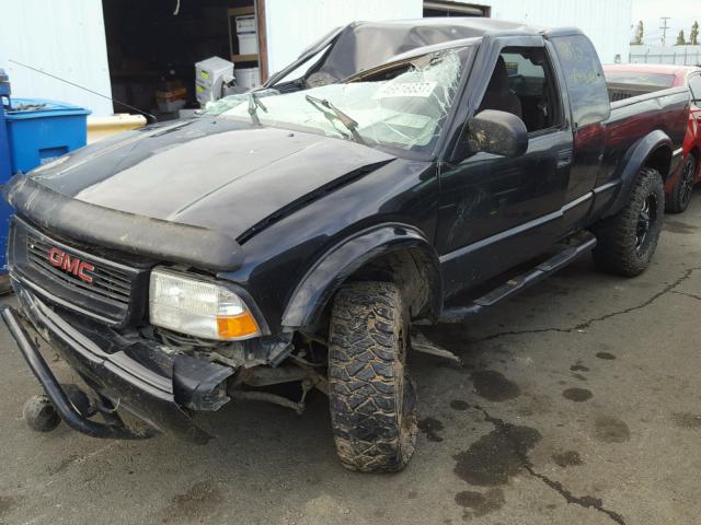 1GTCT19W618233398 - 2001 GMC SONOMA BLACK photo 2