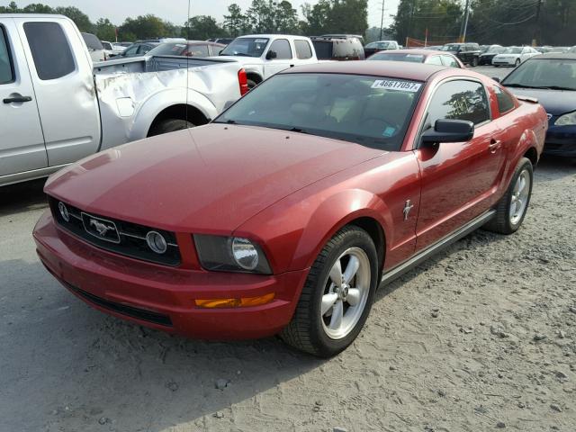 1ZVFT80N475368333 - 2007 FORD MUSTANG RED photo 2