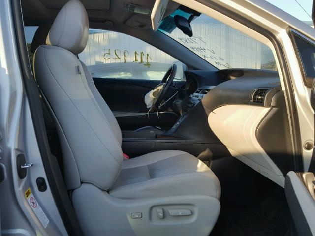 JTJZB1BA6B2004989 - 2011 LEXUS RX 450 SILVER photo 5