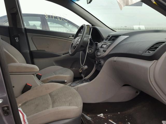 KMHCT4AE4GU017694 - 2016 HYUNDAI ACCENT SE GRAY photo 5