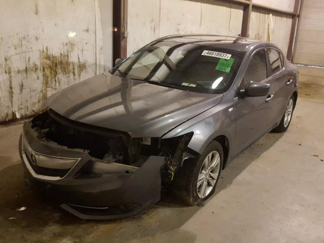 19VDE3F77DE300083 - 2013 ACURA ILX SILVER photo 2