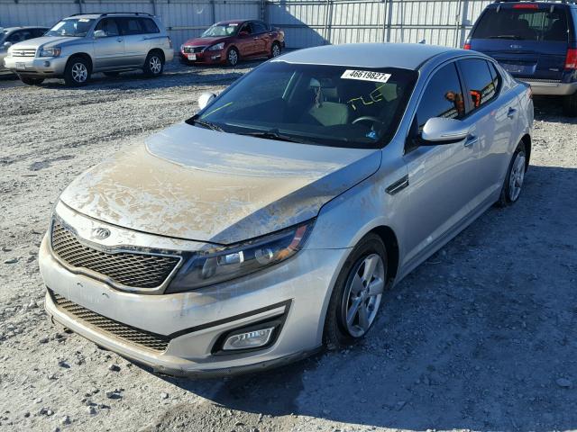 5XXGM4A72FG429301 - 2015 KIA OPTIMA LX SILVER photo 2