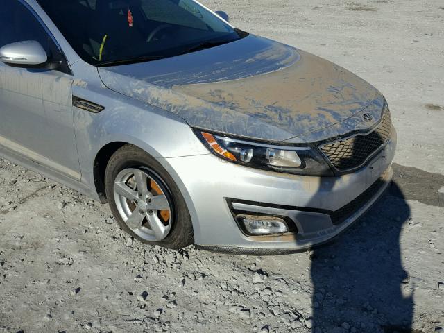 5XXGM4A72FG429301 - 2015 KIA OPTIMA LX SILVER photo 9