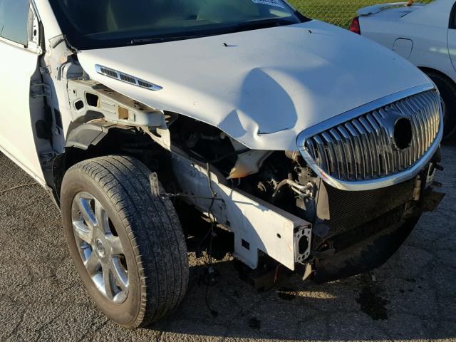 5GAER23738J277846 - 2008 BUICK ENCLAVE WHITE photo 9