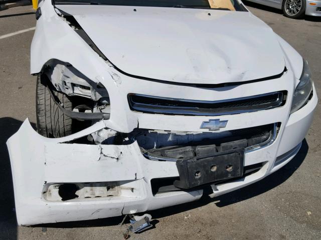 1G1ZC5EU2BF322154 - 2011 CHEVROLET MALIBU 1LT WHITE photo 9