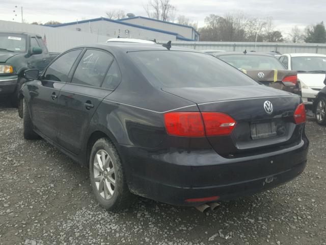 3VWBZ7AJ4BM011708 - 2011 VOLKSWAGEN JETTA SE BLACK photo 3