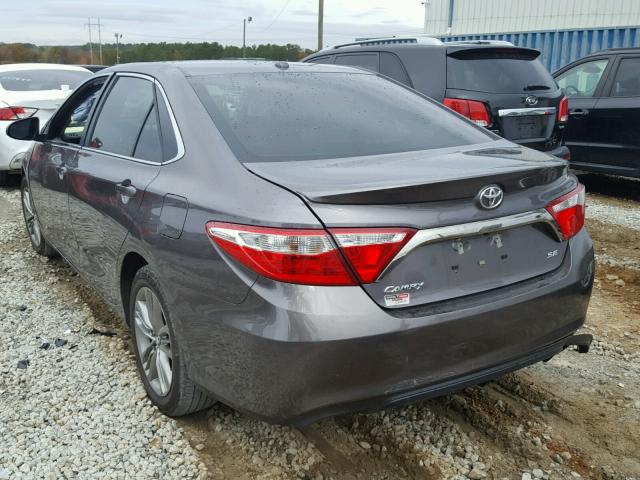 4T1BF1FK1GU602247 - 2016 TOYOTA CAMRY LE GRAY photo 3