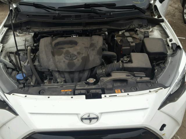 3MYDLBZV3GY104096 - 2016 TOYOTA SCION IA WHITE photo 7