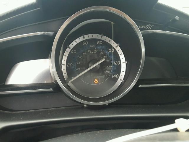 3MYDLBZV3GY104096 - 2016 TOYOTA SCION IA WHITE photo 8